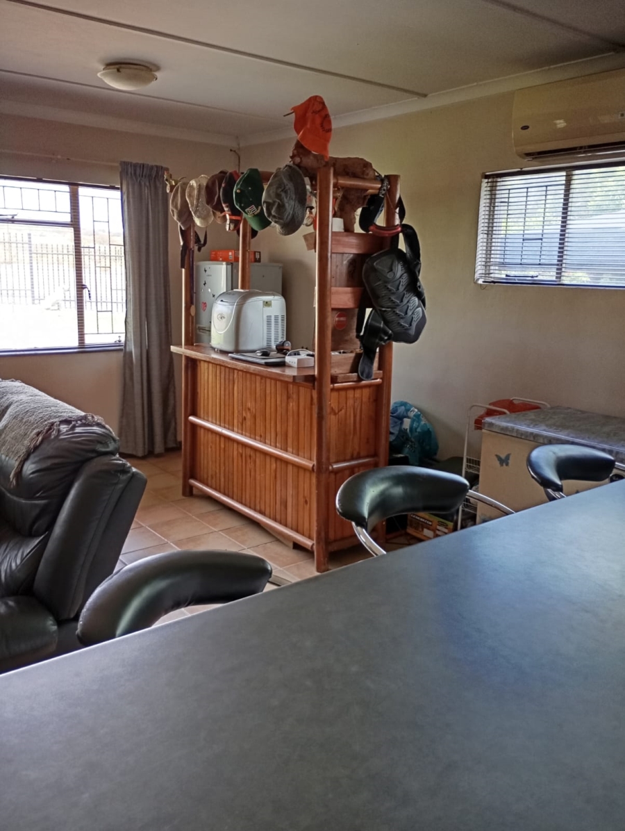 5 Bedroom Property for Sale in Worcester West Western Cape